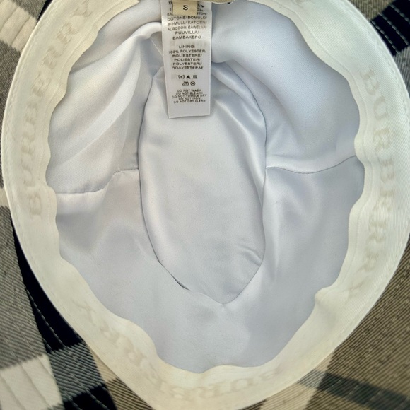 Burberry Black and White Vintage Plaid Check Hat - Picture 6 of 8